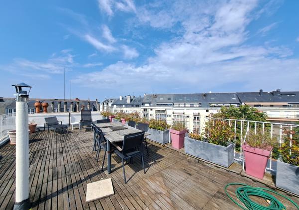 Appartement T2 de 55,44 m² au dernier étage avec ascenseur, terrasse plein ciel de 50 m²