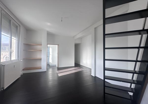Appartement T2 de 55,44 m² au dernier étage avec ascenseur, terrasse plein ciel de 50 m²