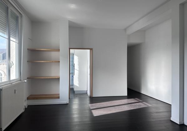 Appartement T2 de 55,44 m² au dernier étage avec ascenseur, terrasse plein ciel de 50 m²