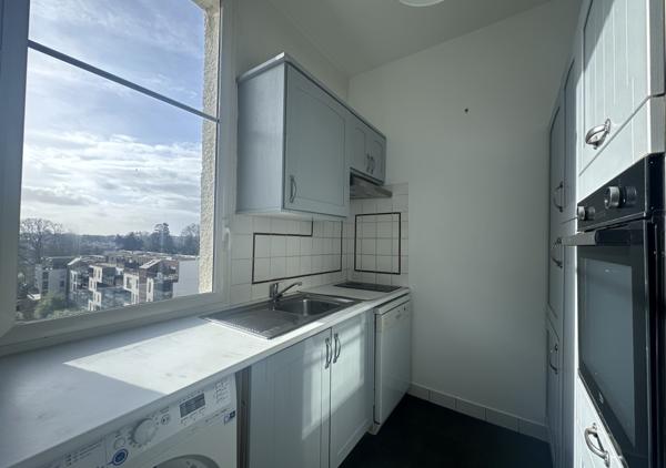 Appartement T2 de 55,44 m² au dernier étage avec ascenseur, terrasse plein ciel de 50 m²