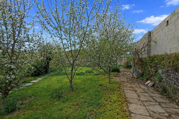 Maison individuelle à vendre à Pont-d'Ouilly dans le Calvados (14690), ref : 14085-3678