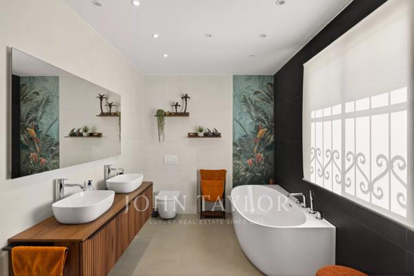 Magnifique villa de plain-pied, grand garage