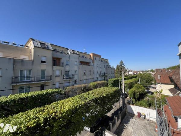 CHELLES - Proche gare