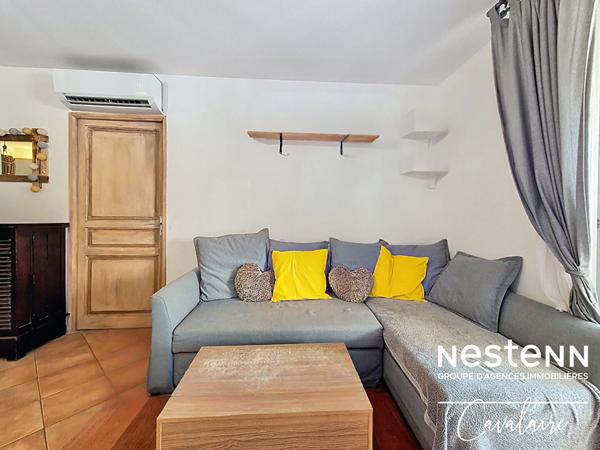 Centre-ville de la Croix Valmer, au calme, appartement 2 pièces d'environ 53 m² avec terrasse, stationnement et cave