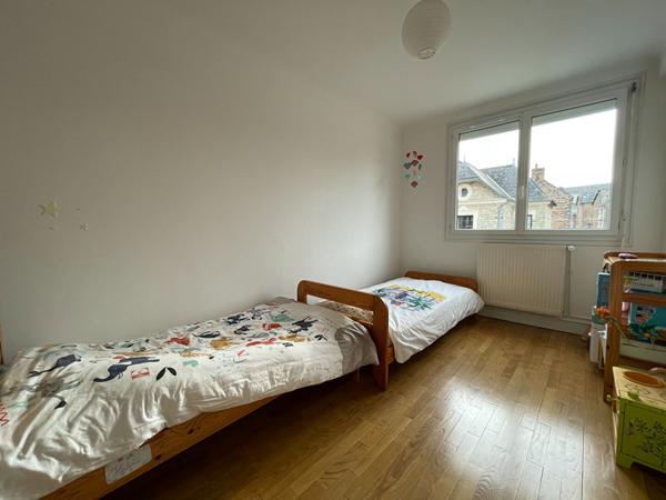 RENNES SACRES COEURS - T4 avec garage - 77 m2