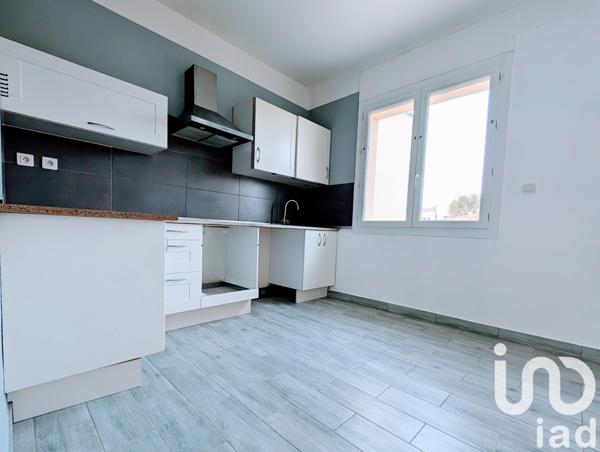 Appartement 4 pièces de 91 m² à Estagel (66310)