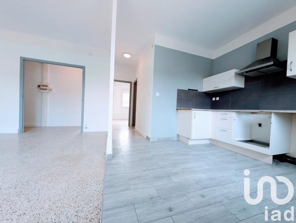 Appartement 4 pièces de 91 m² à Estagel (66310)