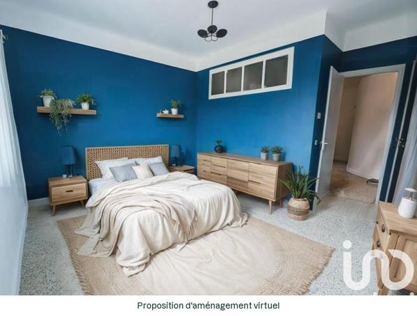 Appartement 4 pièces de 91 m² à Estagel (66310)