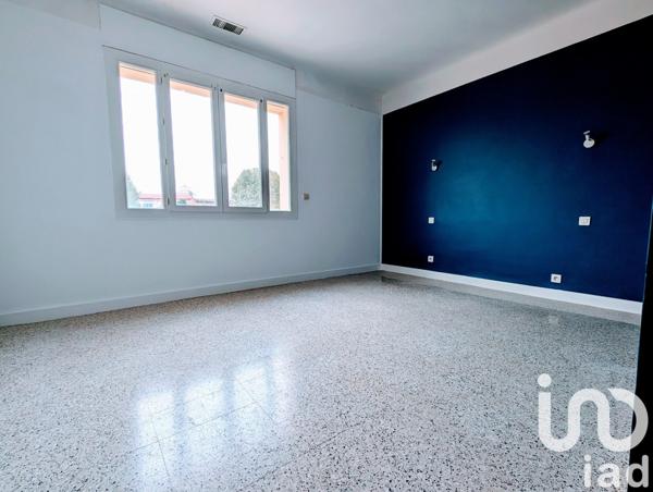 Appartement 4 pièces de 91 m² à Estagel (66310)