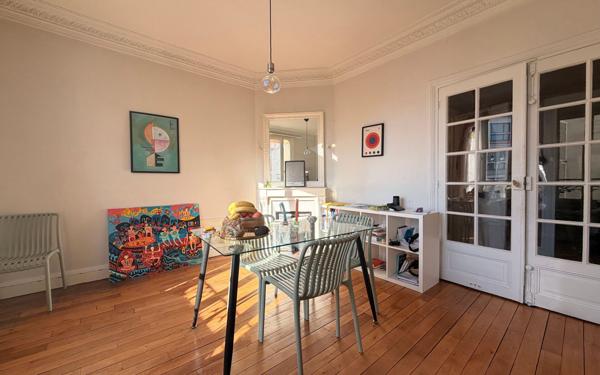 Appartement à vendre    4 pièces • 68 m2 Montrouge