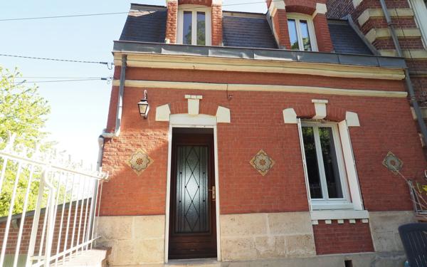 Maison à vendre    3 pièces •  Laon