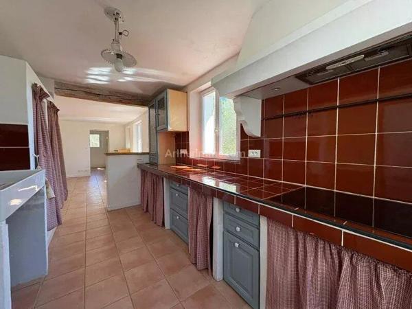 Location                                                      Maison
                        
                     3 pièces                      77 m2                     à Salernes