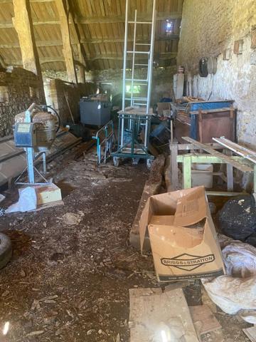 Ancien corp de ferme 1960 à rénover