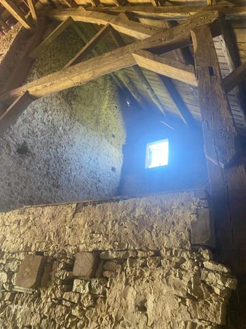 Ancien corp de ferme 1960 à rénover