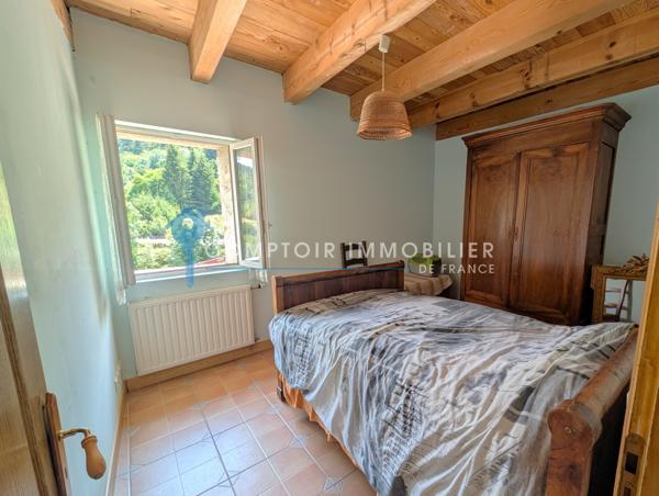 Maison 10 pièce(s) 4 chambre(s) 254 m²