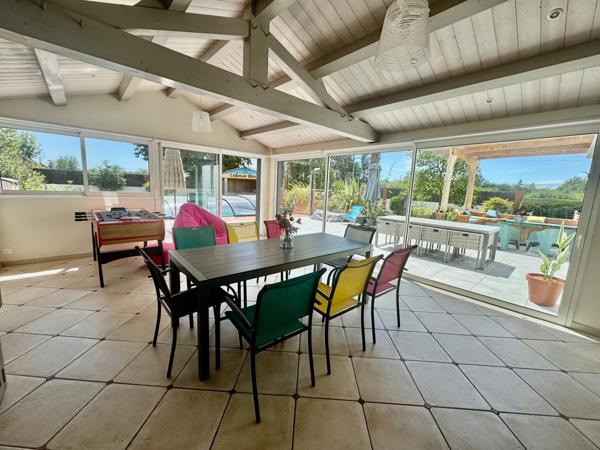 Maison avec piscine à 7min des plages Vendéennes.