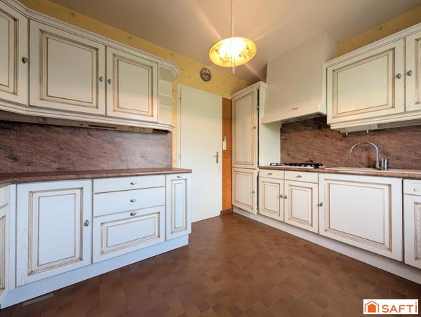 Charmant pavillon de plain-pied avec jolie vue et prestations récentes