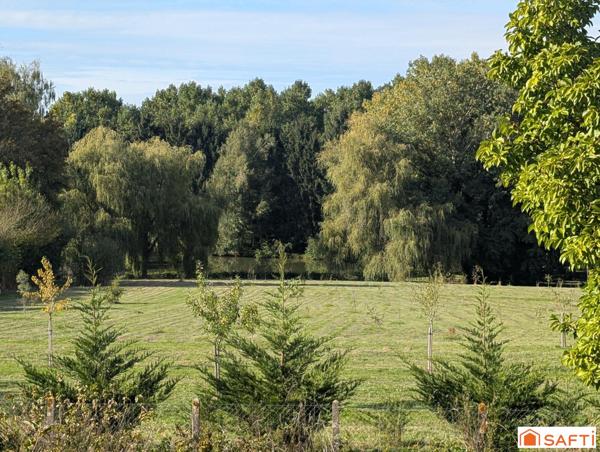 Charmant pavillon de plain-pied avec jolie vue et prestations récentes