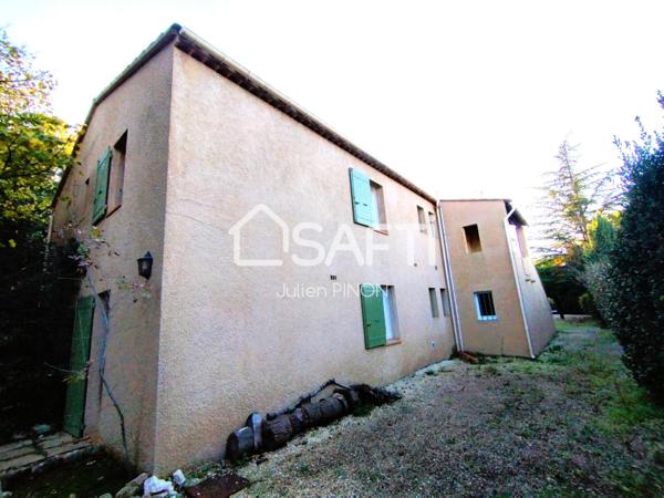 Charmante Maison Provençale avec Piscine et Potentiel d'Extension à Apt (84400)