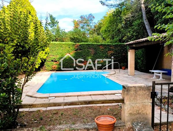 Charmante Maison Provençale avec Piscine et Potentiel d'Extension à Apt (84400)