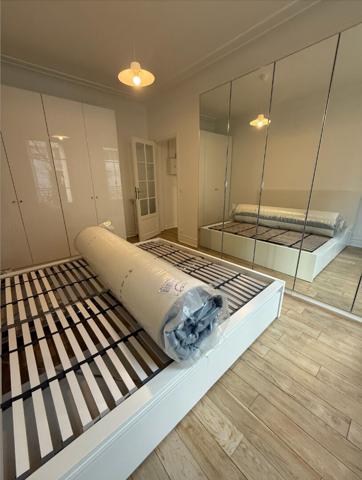 Appartement meublé neuf de 59 m2 rénové en entier - 1 chambre avec double séjour