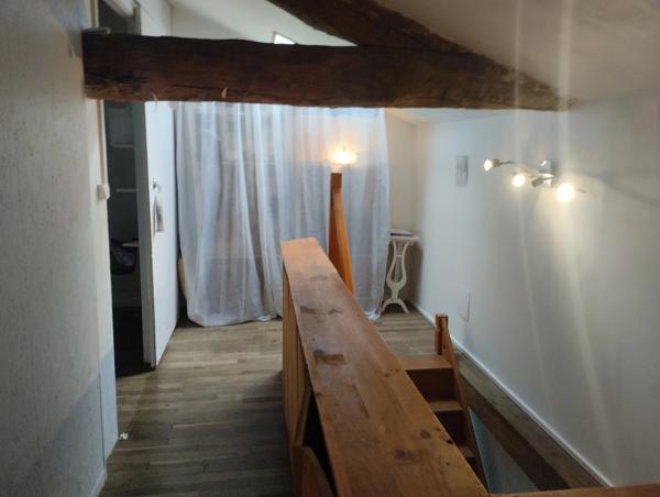 Maison de caractère avec 2 chambres au calme