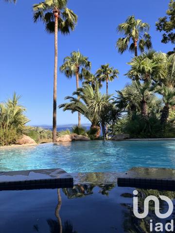 Domaine 10 pièces de 350 m² à Carqueiranne (83320)