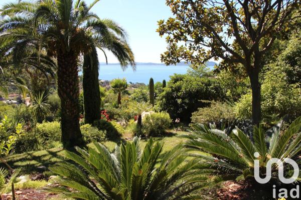 Domaine 10 pièces de 350 m² à Carqueiranne (83320)