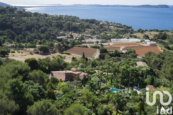 Domaine 10 pièces de 350 m² à Carqueiranne (83320)