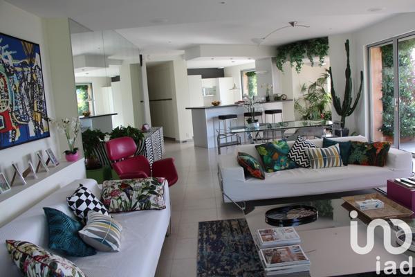 Domaine 10 pièces de 350 m² à Carqueiranne (83320)