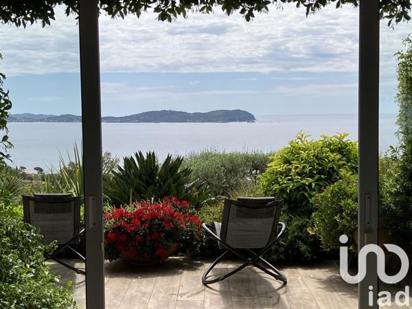 Domaine 10 pièces de 350 m² à Carqueiranne (83320)