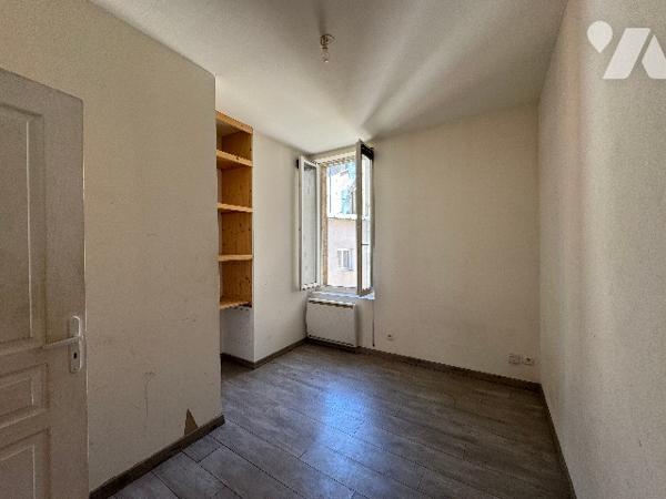 Idéal investisseur - appartement de deux pièces à deux pas de la gare