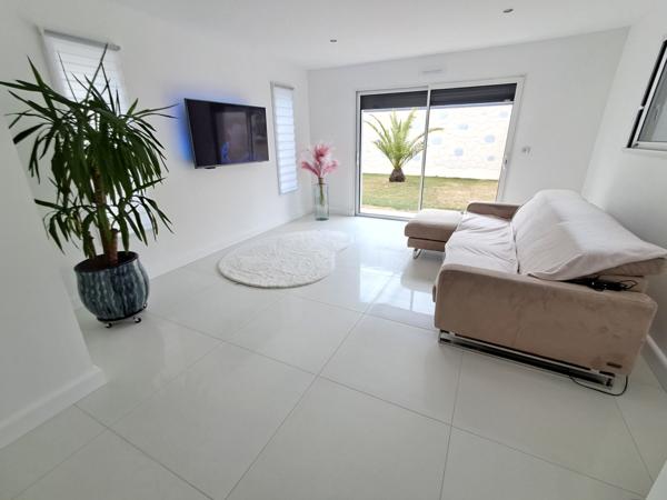 Maison
                                                                                                                                                                                                                                                                                                                        6 pièce(s)                                                                                                                                                                                                          4 chambre(s)                                                                                                                                                                                                          120  m²