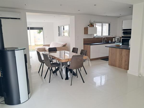 Maison
                                                                                                                                                                                                                                                                                                                        6 pièce(s)                                                                                                                                                                                                          4 chambre(s)                                                                                                                                                                                                          120  m²