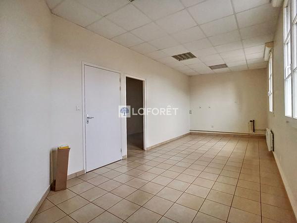 Achat bureau près de CHAUNY - 2 pièce(s) - 64 m² - 117 900 €