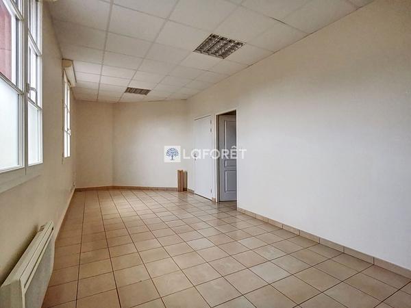 Achat bureau près de CHAUNY - 2 pièce(s) - 64 m² - 117 900 €