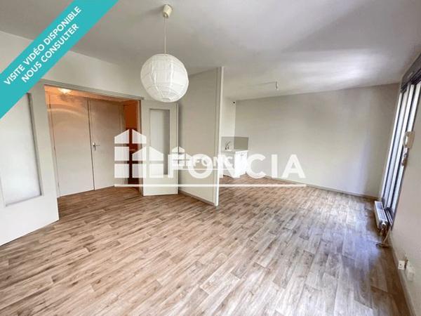 Location Studio 32.4 m² - 4 RUE DE LA CONVENTION Saint Etienne 42100