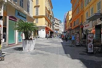 Local commercial à NICE (06000)