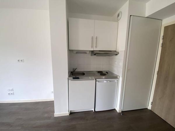 Appartement 1 pièce                                        - 44300 Nantes - ZA Hauts de Gesvre Réf : 12191