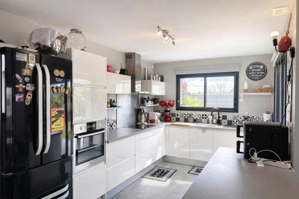 MAISON CONTEMPORAINE, EXCELLENT ETAT, EQUIPEMENTS HAUT DE GAMME