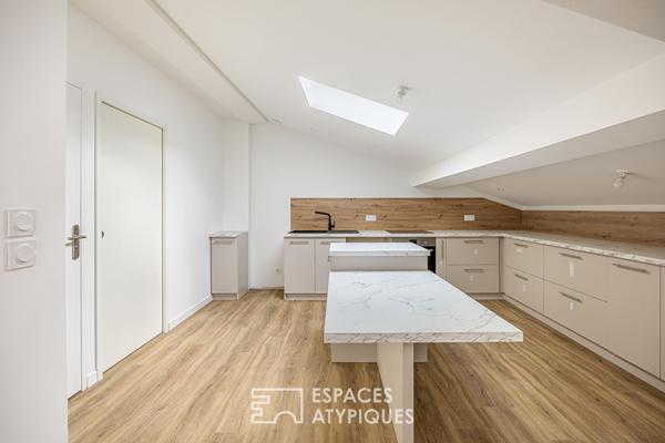 Appartement T2 rénové en dernier étage