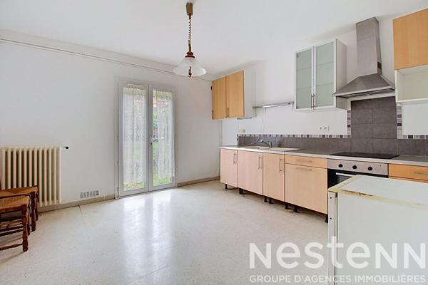 A VENDRE à DRAGUIGNAN - Proche centre-ville, rez-de-villa avec jardin privatif
