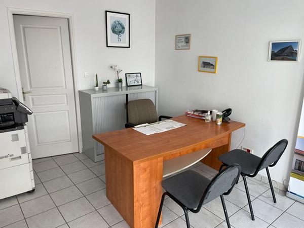 CHALON SUR SAONE LOCAL COMMERCIAL 52 M² LIBRE A LA VENTE