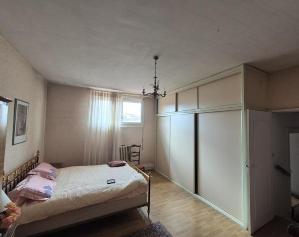 CARMAUX, GRANDE MAISON DE 147M