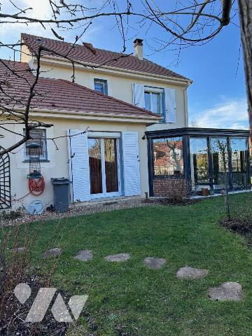 A VENDRE Maison individuelle de 2008 à FRANQUEVILLE-SAINT-PIERRE (76520), d'une surface habitab...