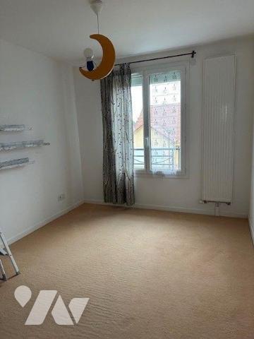 A VENDRE Maison individuelle de 2008 à FRANQUEVILLE-SAINT-PIERRE (76520), d'une surface habitab...