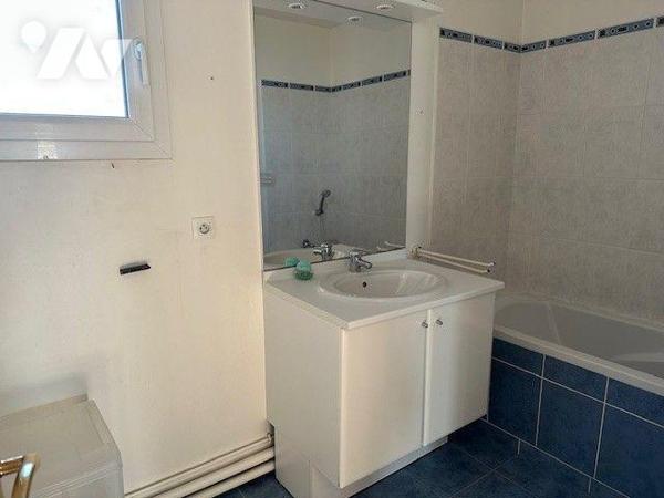 A VENDRE Maison individuelle de 2008 à FRANQUEVILLE-SAINT-PIERRE (76520), d'une surface habitab...