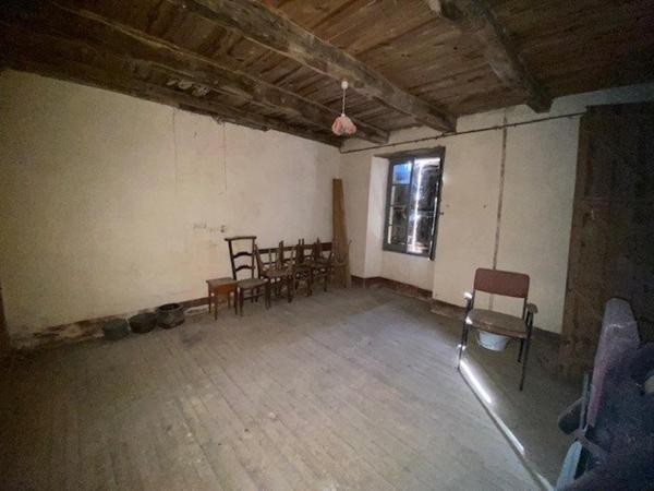 Ste CROIX - Maison 158 m² à restaurer avec hangar 48 m²