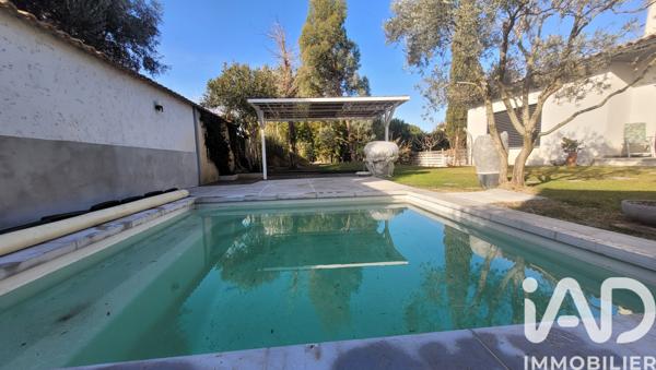 Maison à vendre 5 pièces 187 m² Morières-lès-Avignon
