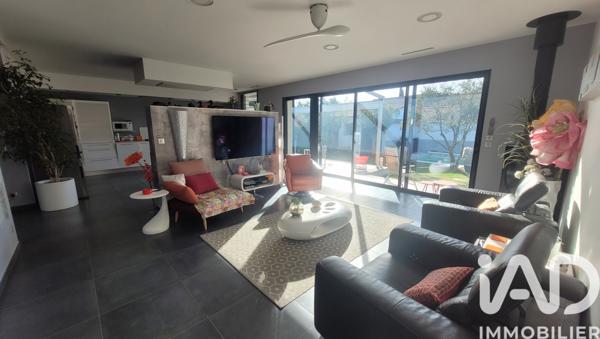 Maison à vendre 5 pièces 187 m² Morières-lès-Avignon